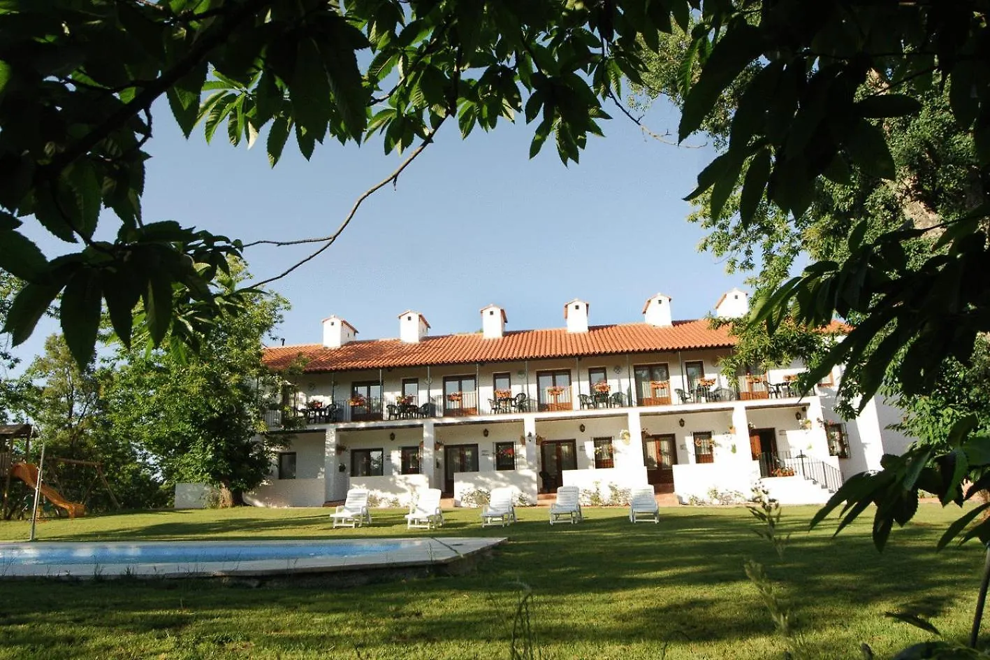 Hotel Apartamento Rural Finca La Media Legua Aracena 2*,  Spain