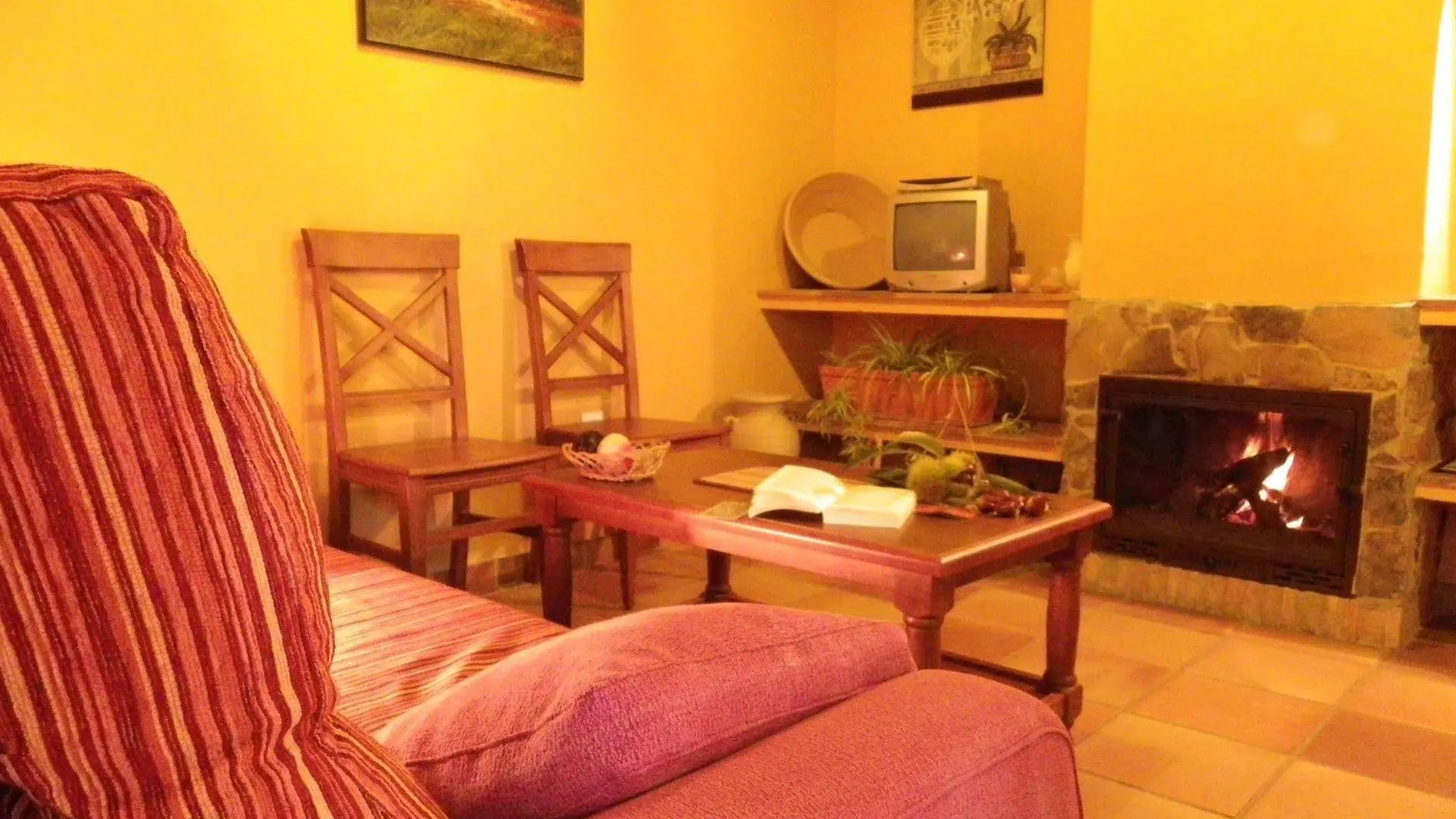 Hotel Apartamento Rural Finca La Media Legua Aracena 2*,  Spain